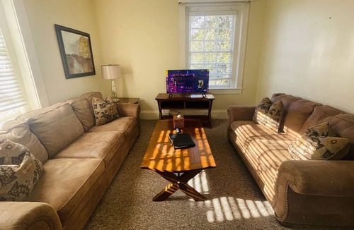 Clemmons Apartment | Take it easy at this unique and tranquil getaway