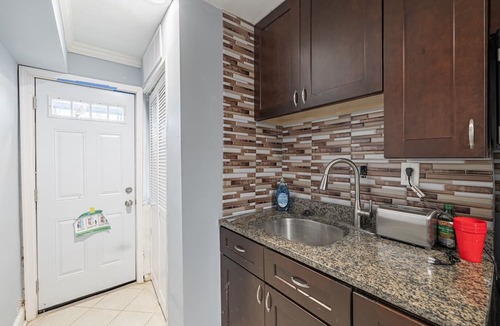 Anacostia Condo | Modern Lux 2 Bedroom Condo Near Sites with Easy Parking