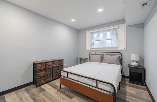 Anacostia Condo | Modern Lux 2 Bedroom Condo Near Sites with Easy Parking