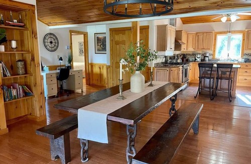 Factoryville House | Luxury Lake Cabin - 20 min to Elk Mountain