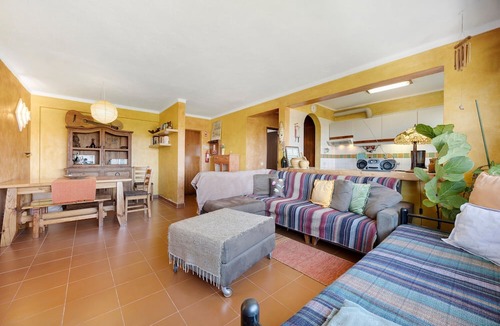 Sagres House | Holiday Home 'Surf Spot' with Mountain View, Shared Terrace and Balcony