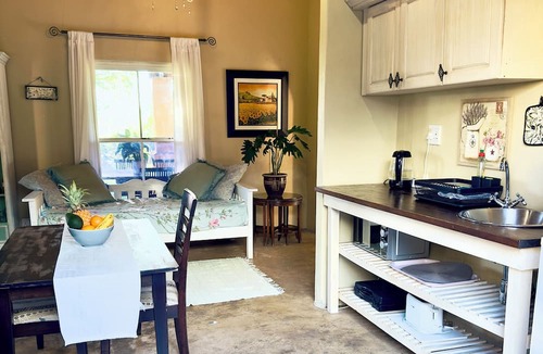 Cape Winelands Cottage | Simunye Cottage at Fields of Gold Farm