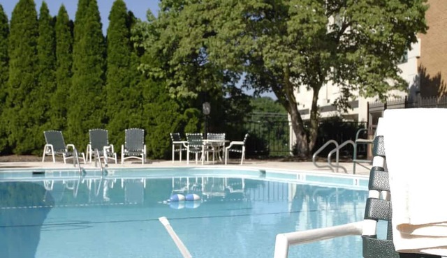 Modern Comfort near Biotech Corridor and Easy Access to I-270