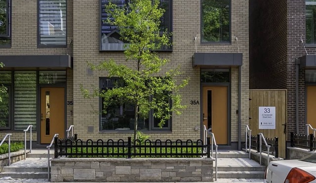 Stunning Toronto Home in Heart of the City!