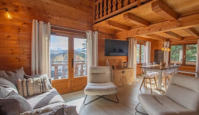 Chalet de Montagne Skis au Pieds au Cœur de la Station
