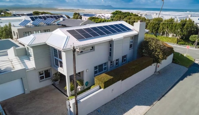 Villa Armonia | Grotto beach | Large deck w pool
