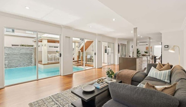 Kids Playroom | Walk to the Beach & Harbour | Pool